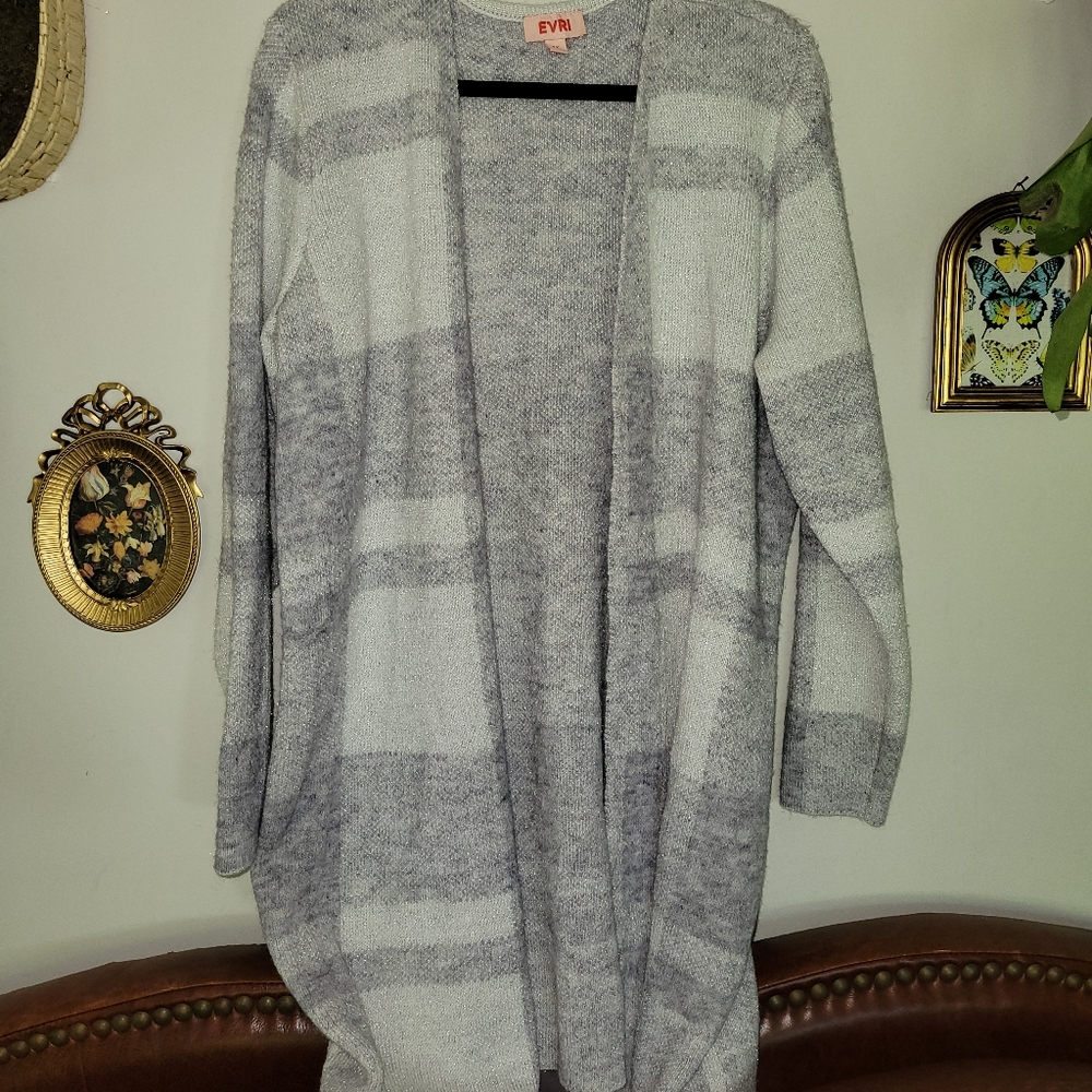 Long checkered grey and silver cartigan by Evri lounge cartigan